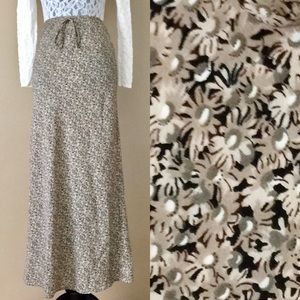 Vintage 90s Retro Daisy Floral Print Maxi Skirt